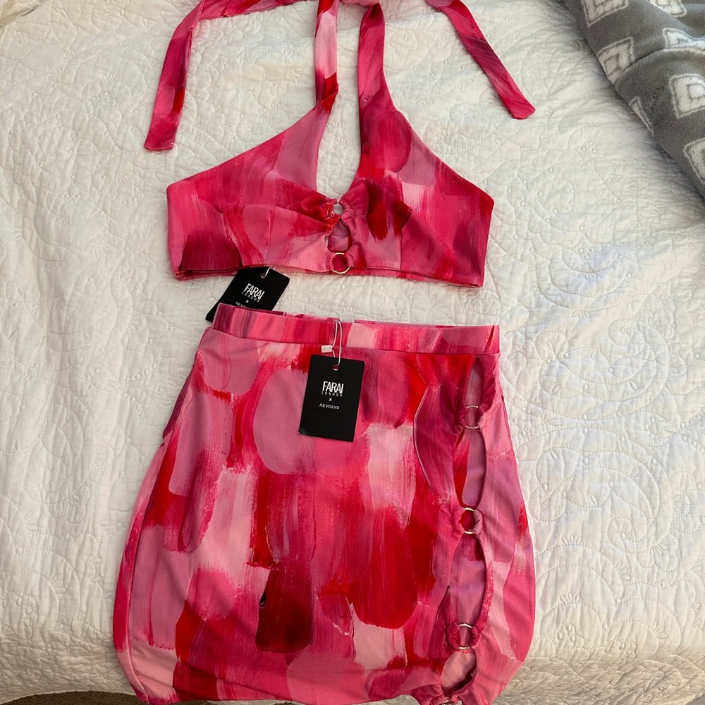 Farai London set